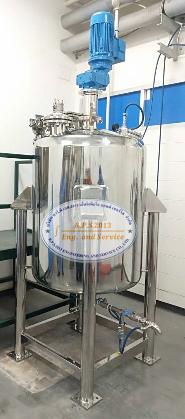 เครื่องผสมขนาดใหญ่ Mixing tank